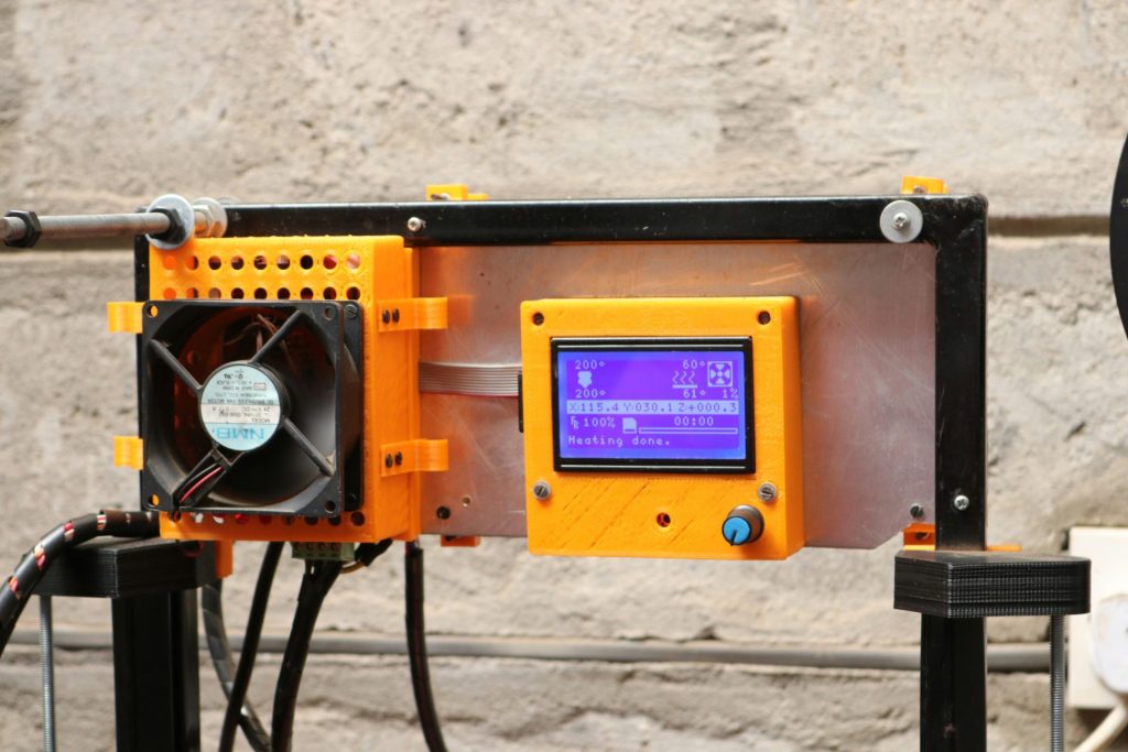 gelbe Digitalmaschine